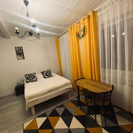 Bed & Breakfast Rozany Zakatek 3*